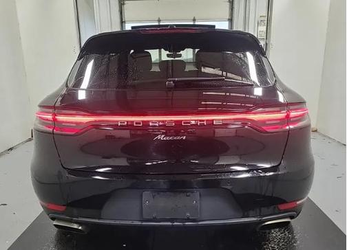 2021 Porsche Macan Base