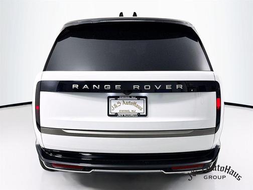 2024 Land Rover Range Rover P530 SE