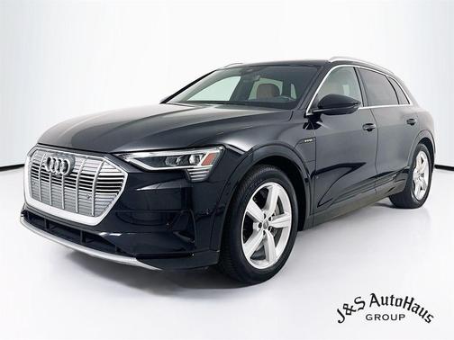 2019 Audi e-tron Premium Plus