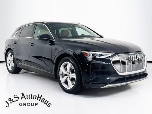 2019 Audi e-tron Premium Plus
