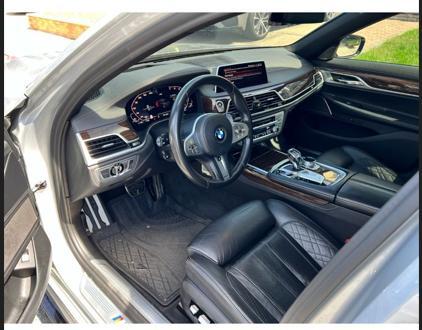 2020 BMW 740 i