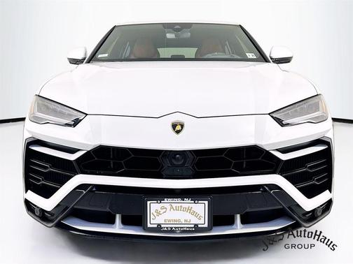 2020 Lamborghini Urus Base