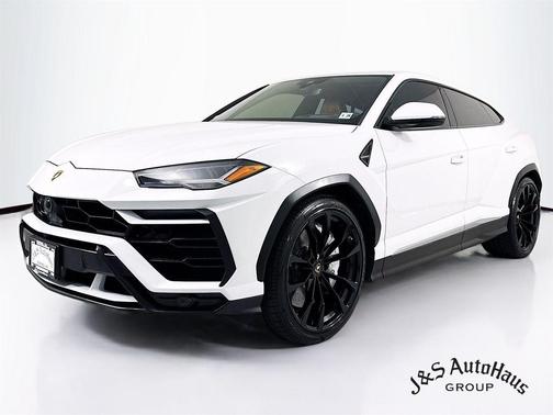 2020 Lamborghini Urus Base