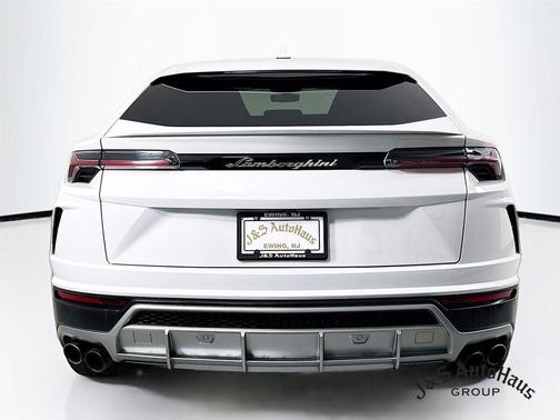 2020 Lamborghini Urus Base