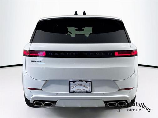 Fuji White 2025 Land Rover Range Rover Sport P530 Dynamic SE