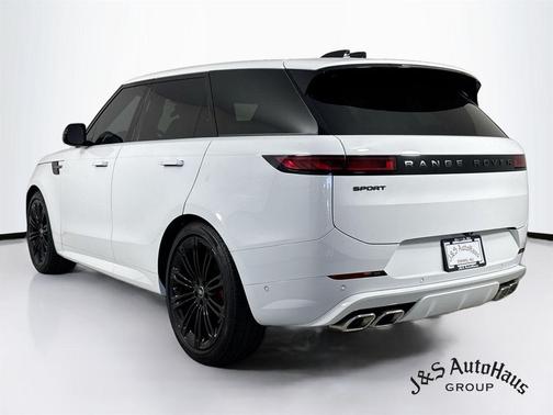Fuji White 2025 Land Rover Range Rover Sport P530 Dynamic SE
