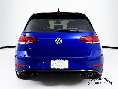 2018 Volkswagen Golf R 2.0T w/DCC & Navigation