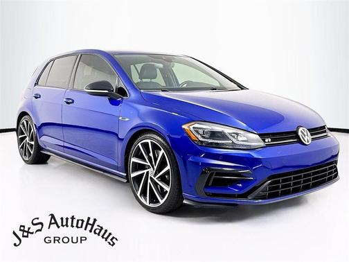 2018 Volkswagen Golf R 2.0T w/DCC & Navigation
