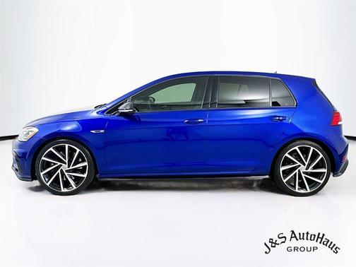 2018 Volkswagen Golf R 2.0T w/DCC & Navigation