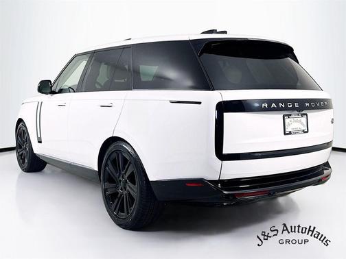 2023 Land Rover Range Rover P530 SE