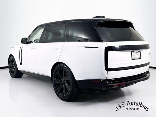 2023 Land Rover Range Rover P530 SE
