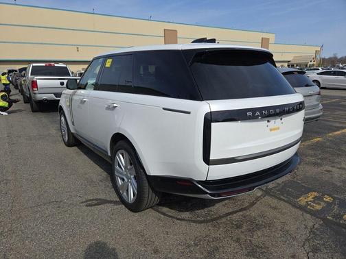 2023 Land Rover Range Rover P530 SE