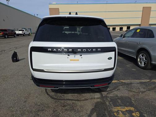 2023 Land Rover Range Rover P530 SE