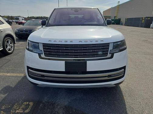 2023 Land Rover Range Rover P530 SE