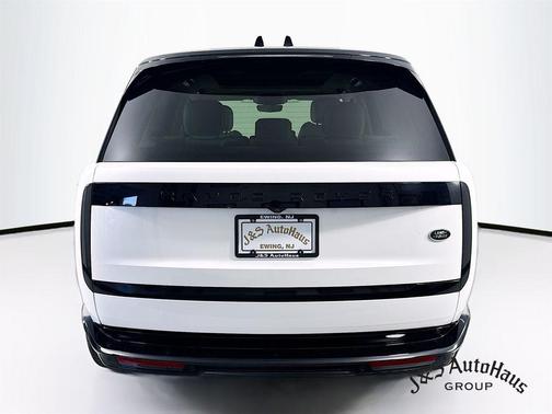 2023 Land Rover Range Rover P530 SE