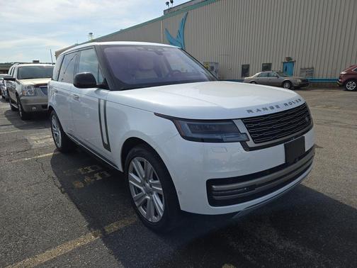 2023 Land Rover Range Rover P530 SE
