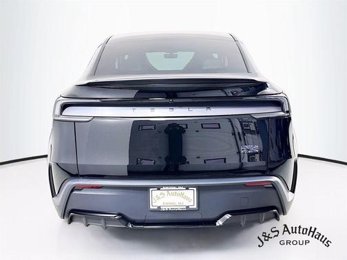 2026 Tesla Model Y Performance