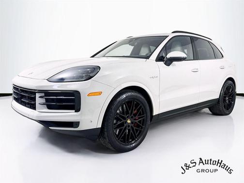 2024 Porsche Cayenne S