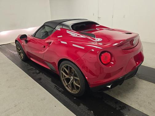 Rosso 2018 Alfa Romeo 4C Spider Spider