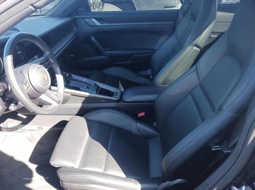 2022 Porsche 911 Carrera