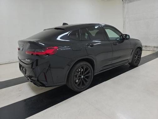 2025 BMW X4 M40i