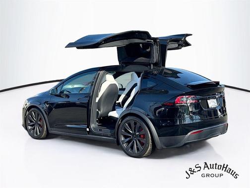 2025 Tesla Model X Plaid