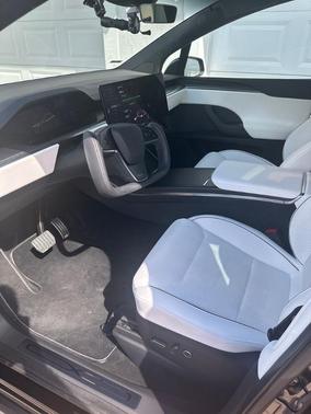 2025 Tesla Model X Plaid