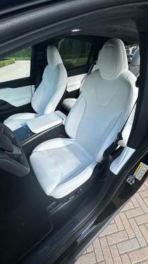 2025 Tesla Model X Plaid