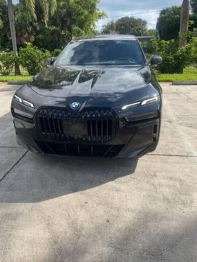 2025 BMW 740 i xDrive