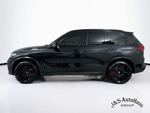 Black Sapphire Metallic 2024 BMW X5 M Competition