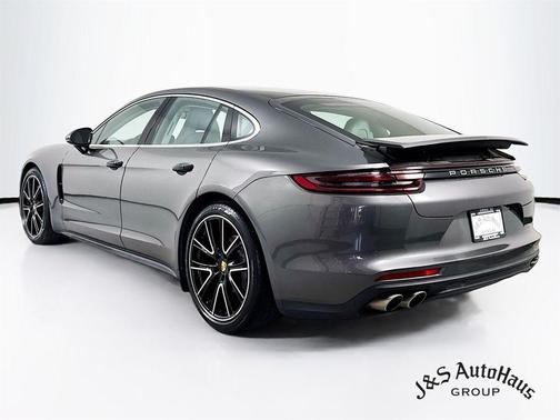 2018 Porsche Panamera 4S