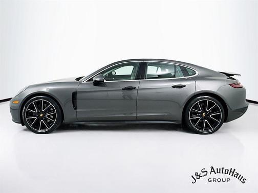 2018 Porsche Panamera 4S