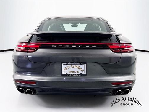 2018 Porsche Panamera 4S
