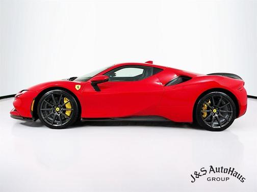 2023 Ferrari SF90 Stradale Base