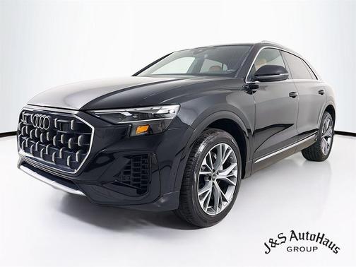 2024 Audi Q8 55 Premium