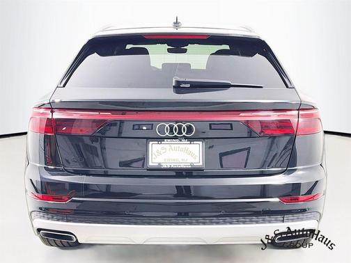 2024 Audi Q8 55 Premium