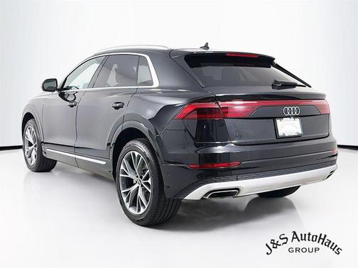 2024 Audi Q8 55 Premium