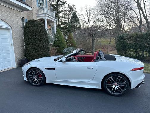 Polaris White 2016 Jaguar F-TYPE R