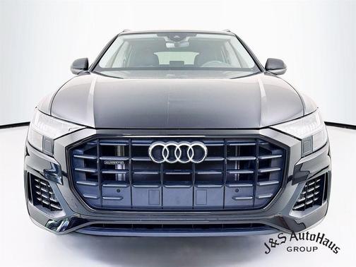 2023 Audi Q8 55 Premium