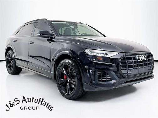 2023 Audi Q8 55 Premium