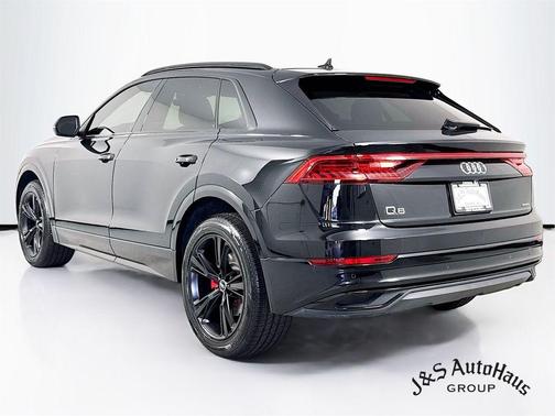 2023 Audi Q8 55 Premium