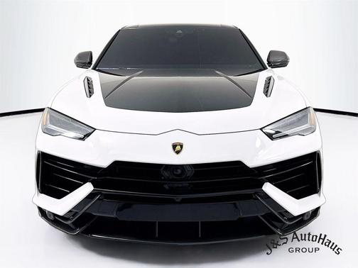 2023 Lamborghini Urus Performante