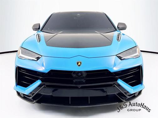 2023 Lamborghini Urus Performante