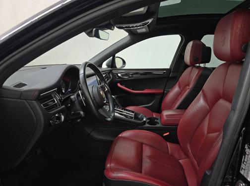 Black 2024 Porsche Macan S