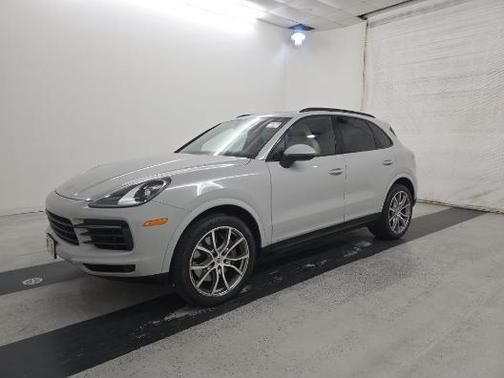 2023 Porsche Cayenne Platinum Edition