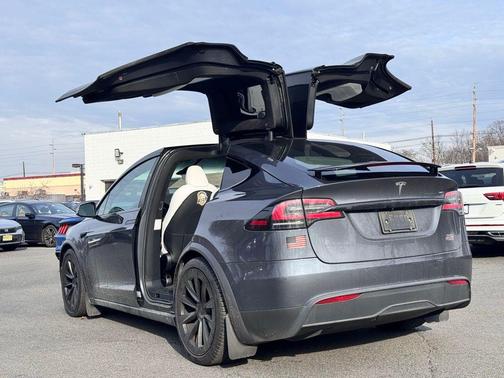 2022 Tesla Model X Base
