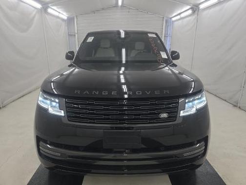 2024 Land Rover Range Rover P530 SE