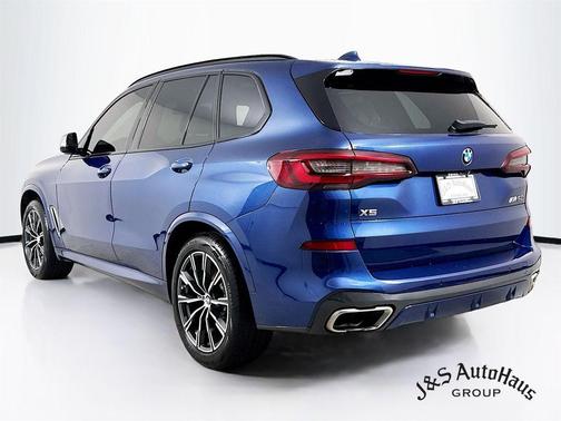 2022 BMW X5 M50i