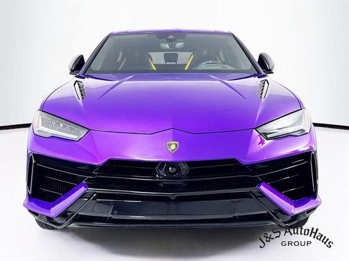 2023 Lamborghini Urus S