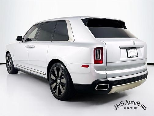 2022 Rolls-Royce Cullinan Base
